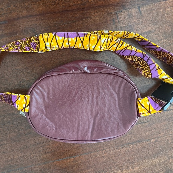 Kipling Fanny Pack Cross Body Multicolored Purple Yellow - Picture 2 of 5